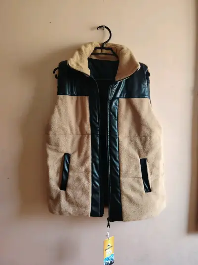 Chaqueta sin mangas nueva - miniatura 3