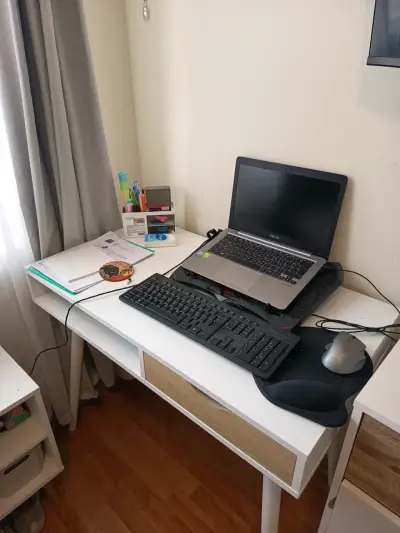 Escritorio blanco con cajón - miniatura 2