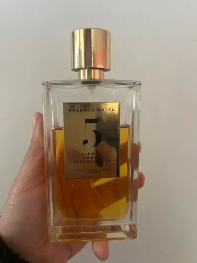 Perfume Rosendo Mateu Nº5 al 70% - miniatura 1