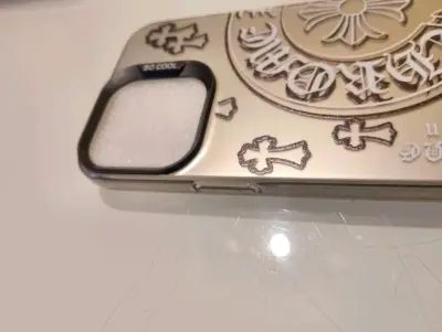 Carcasa iPhone 15 pro max chome hearts - miniatura 3