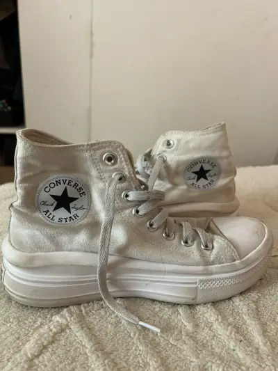 Zapatillas Converse chuck taylor blancas - miniatura 1