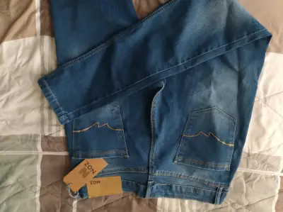 Jeans azul ZON con etiquetas - miniatura 1