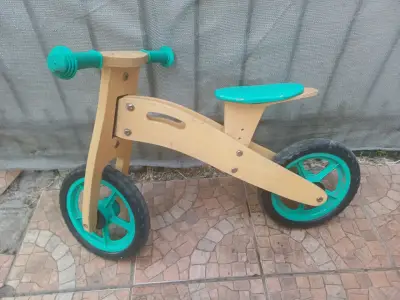 Bicicleta de equilibrio infantil - miniatura 1