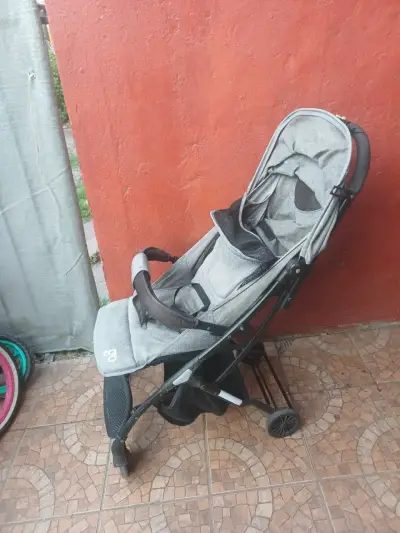 Coche de paseo gris para bebé - miniatura 1
