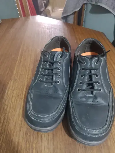 Zapatos negros de cuero - miniatura 1