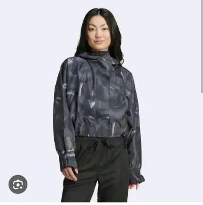 Chaqueta deportiva camuflada negra - miniatura 1