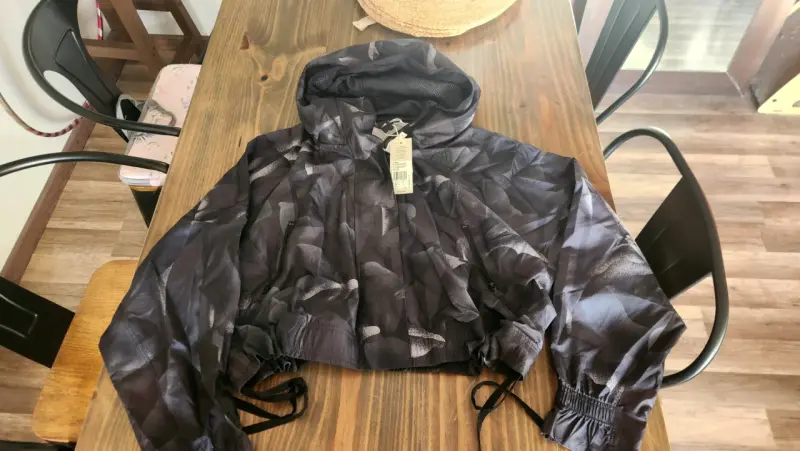 Chaqueta deportiva camuflada negra - 6