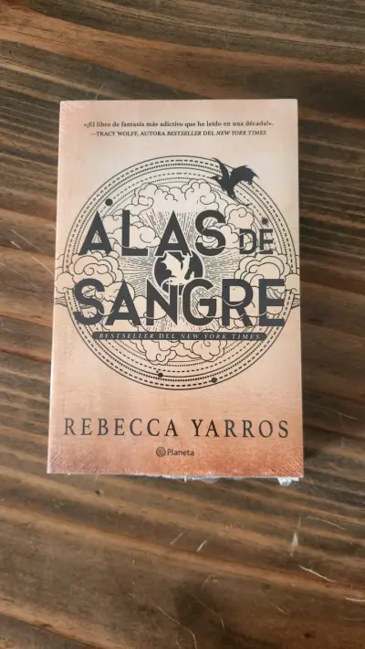 Libro original 'Alas de Sangre' de Rebecca Yarros - miniatura 1