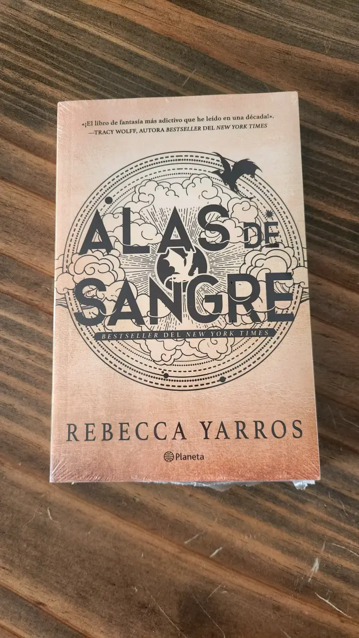 Libro original 'Alas de Sangre' de Rebecca Yarros - 4