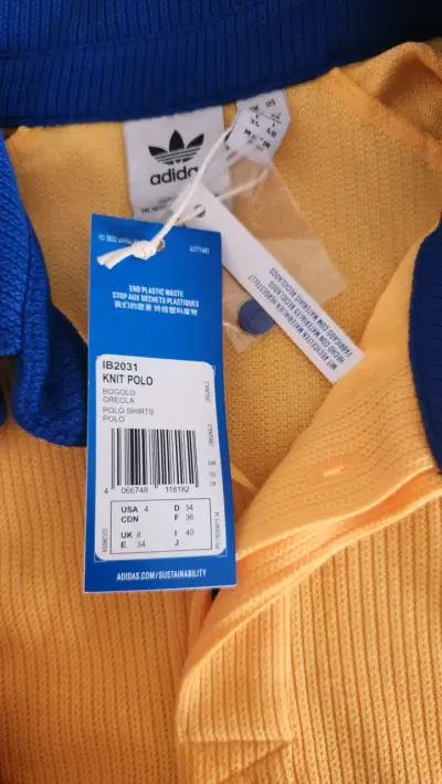 Polera punto Adidas,amarilla con cuello azul - miniatura 3