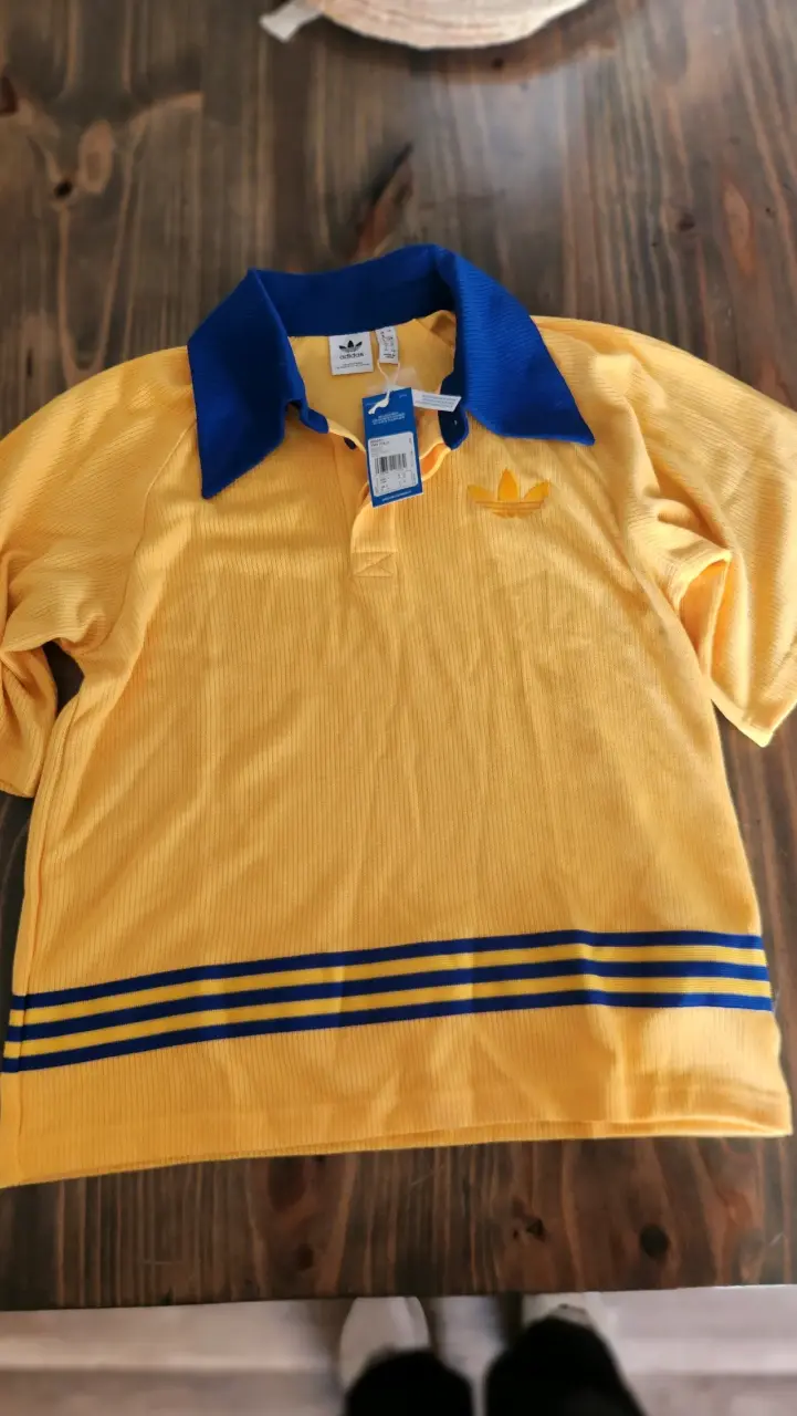 Polera punto Adidas,amarilla con cuello azul - 5