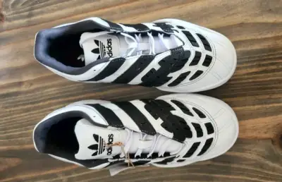 Zapatillas Adidas PREDATOR  XLG blancas con negro - miniatura 3