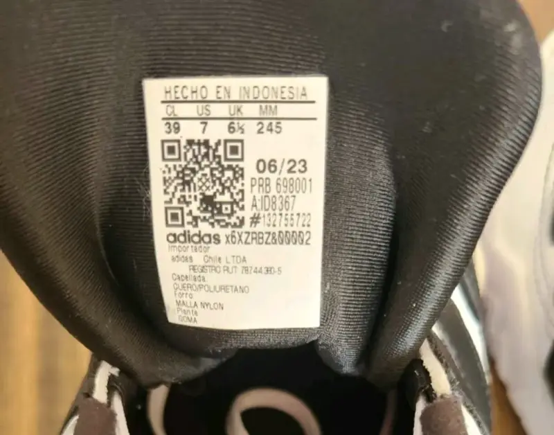 Zapatillas Adidas PREDATOR  XLG blancas con negro - 5