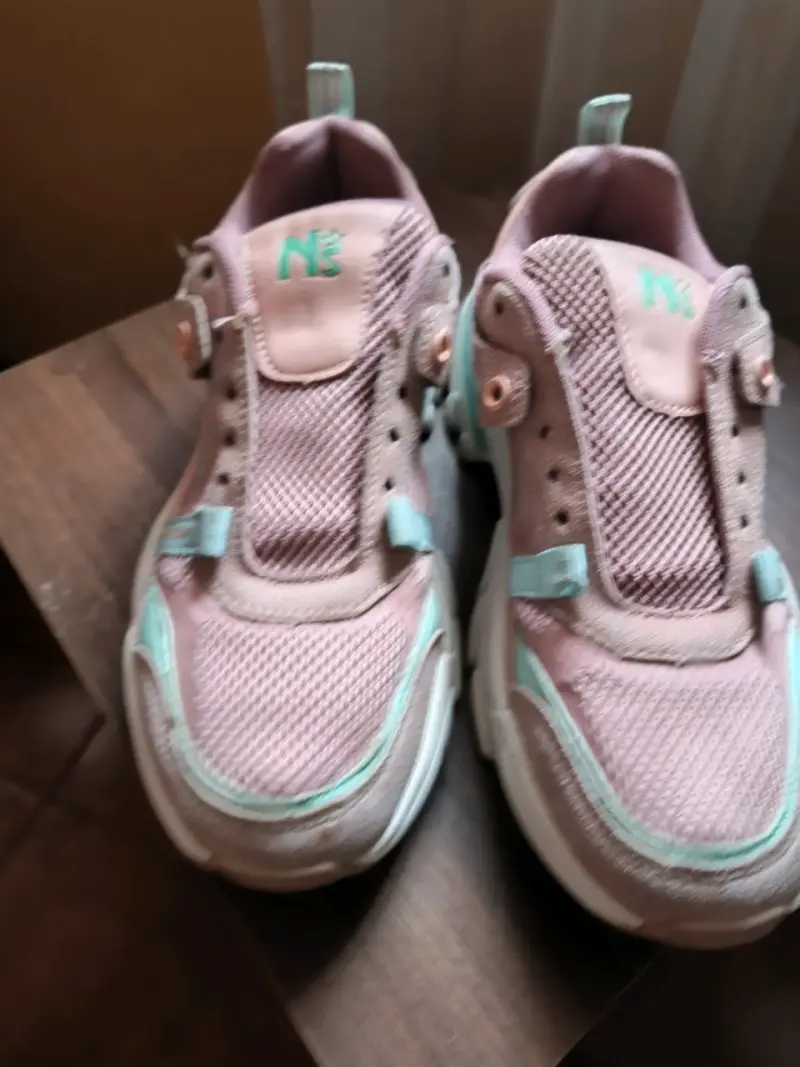Zapatillas deportivas rosadas - 4