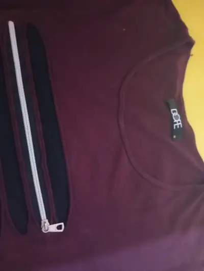 Polera morada con cremallera - miniatura 2