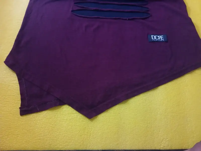 Polera morada con cremallera - 4