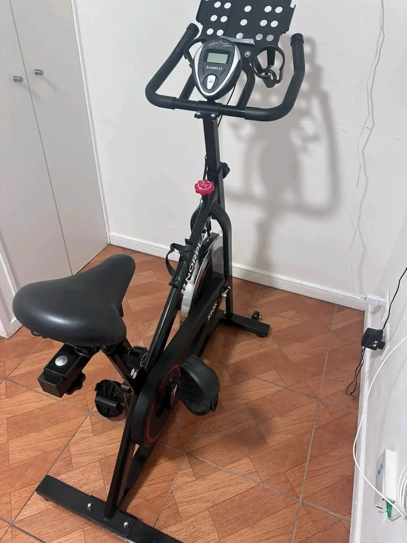 Bicicleta estática profesional - 1