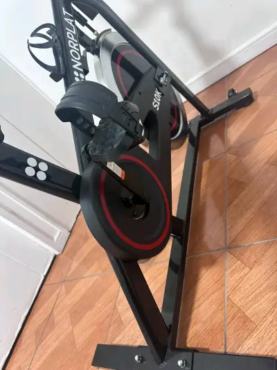 Bicicleta estática profesional - miniatura 4