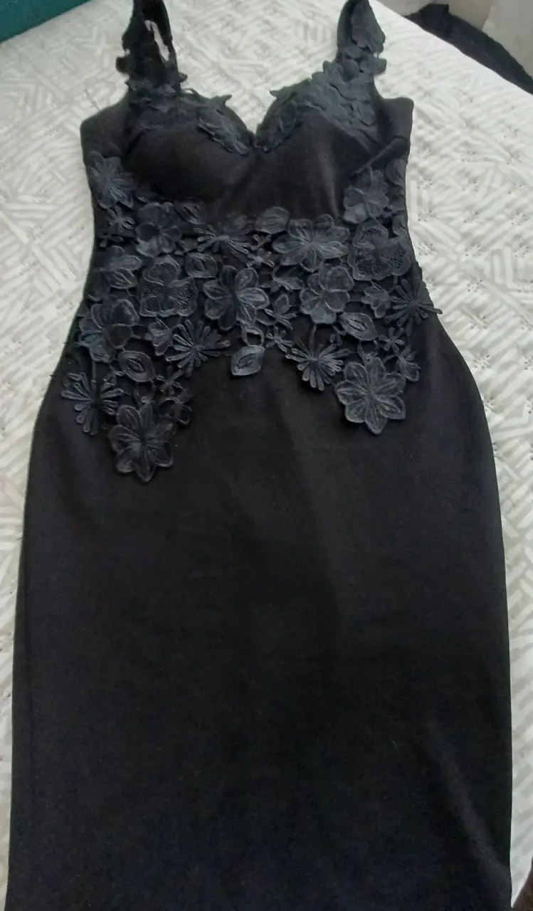 Vestido ajustado negro y beige - 2