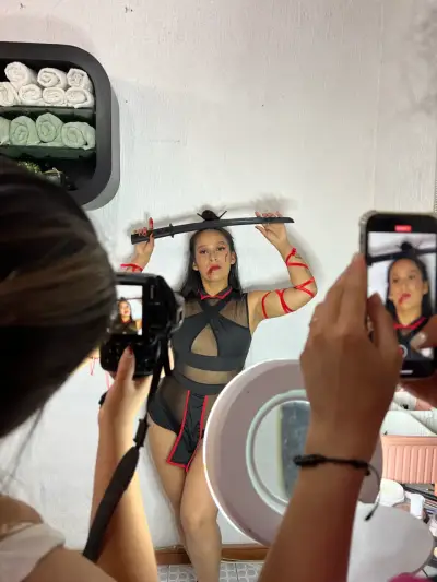 Disfraz estilo samurái negro y rojo - miniatura 2