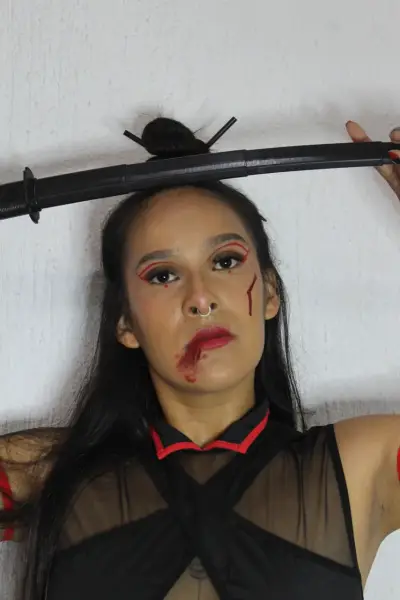 Disfraz estilo samurái negro y rojo - miniatura 6