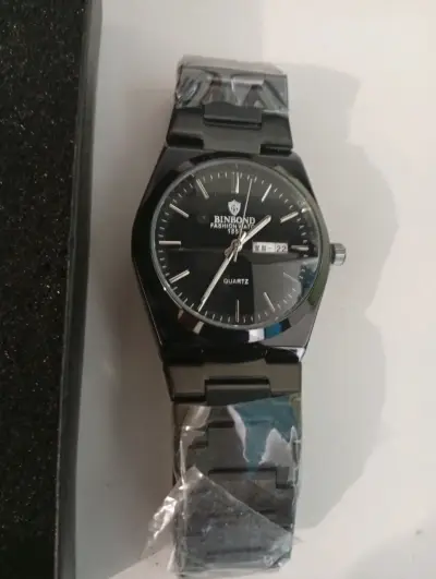 Reloj de pulsera negro elegante - miniatura 2