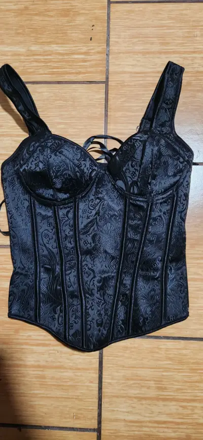 Corset negro con diseño floral - miniatura 1