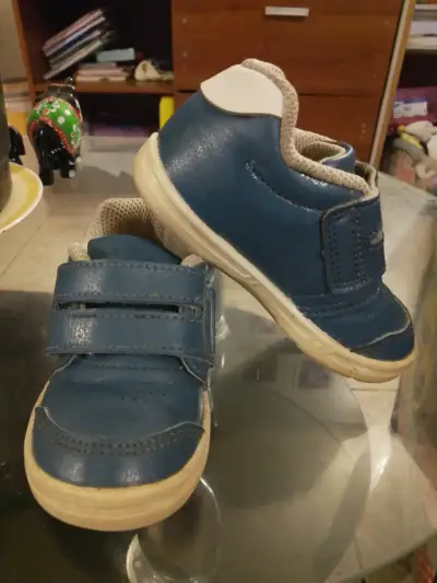 Zapatos de niño azul con velcro - miniatura 1