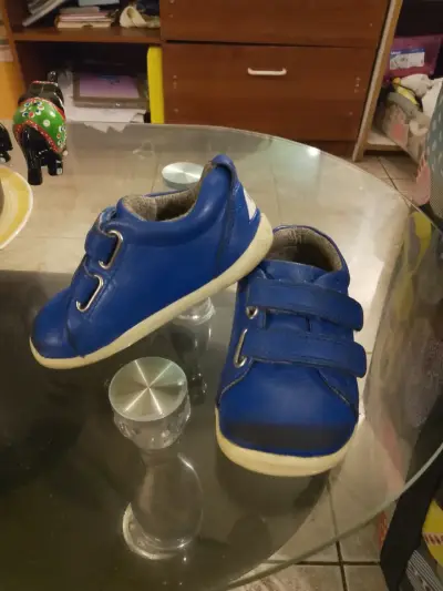 Zapatos azules para niños - miniatura 1