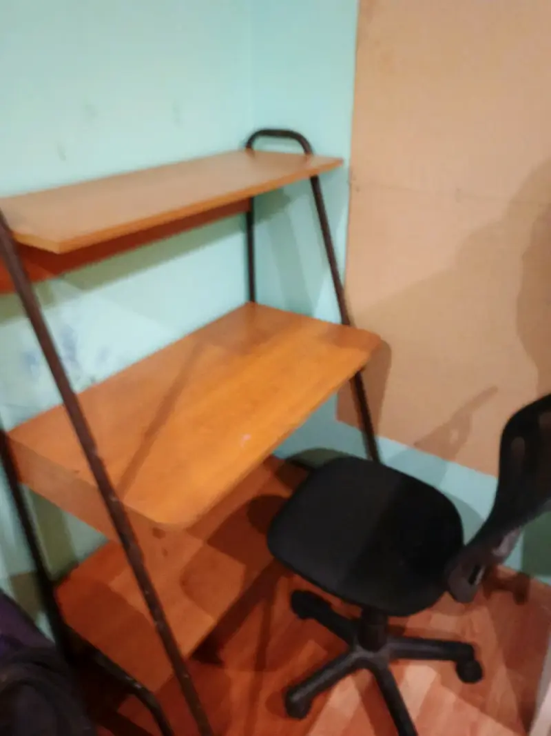 Escritorio con repisa - 2