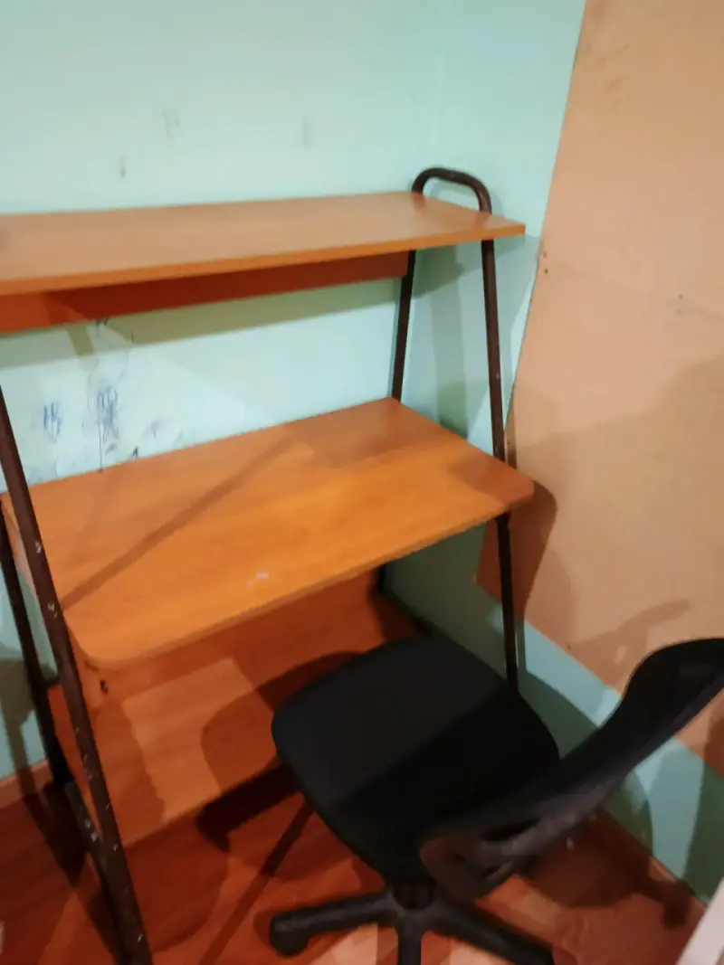 Escritorio con repisa - 3