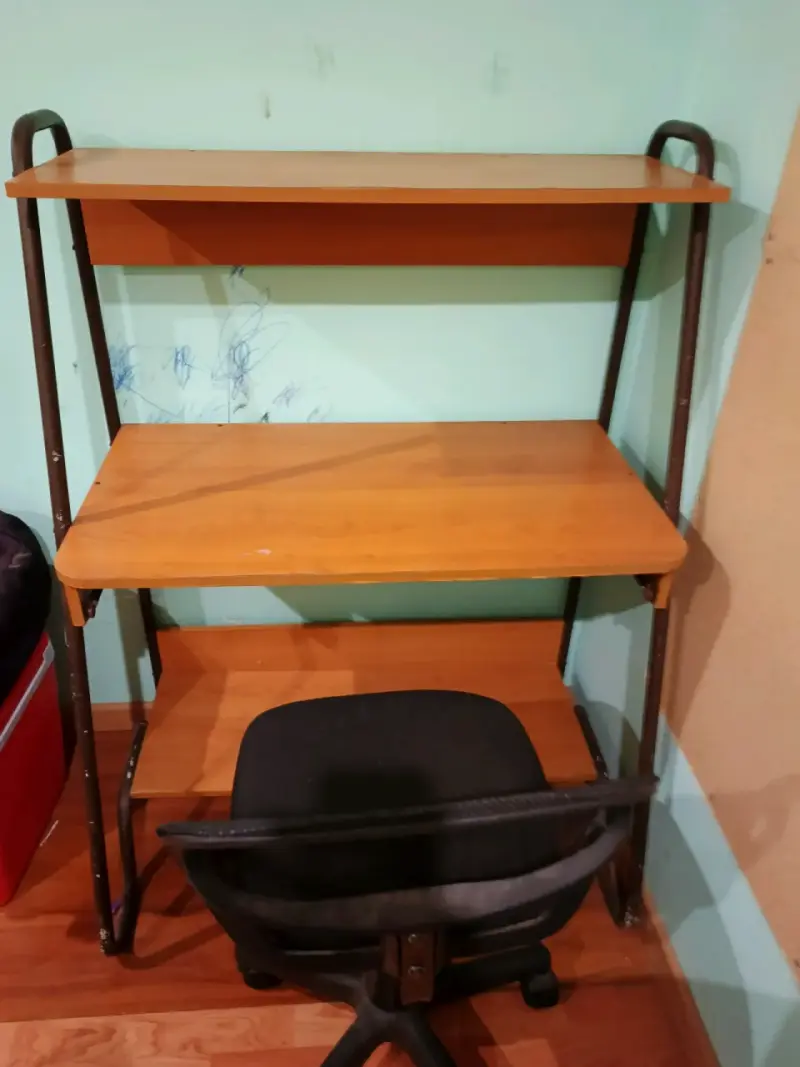 Escritorio con repisa - 4