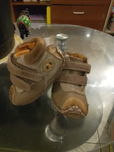 Zapatos de bebé marrones - miniatura 1