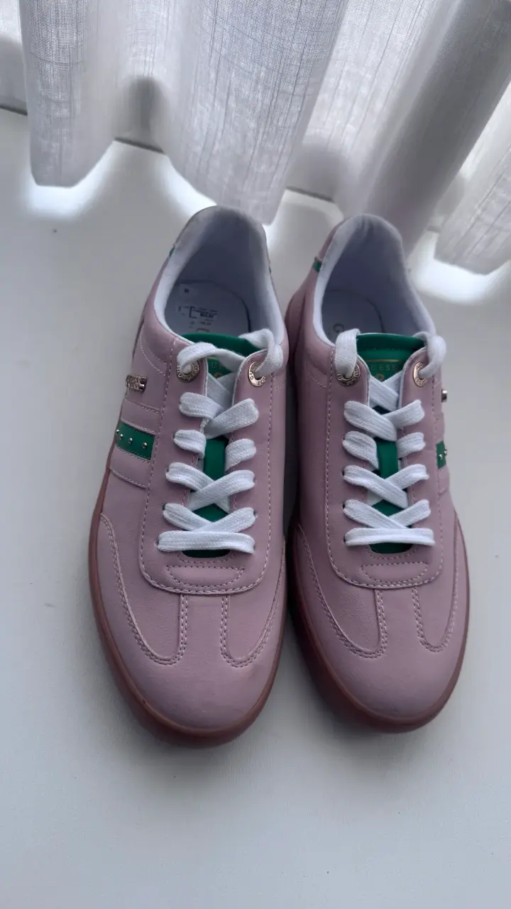 Zapatillas Guess rosadas nuevas - 4