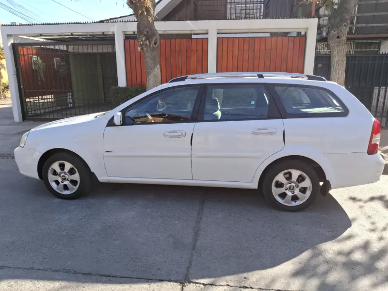 Chevrolet optra 2011 station wagon Limited full eq - 3