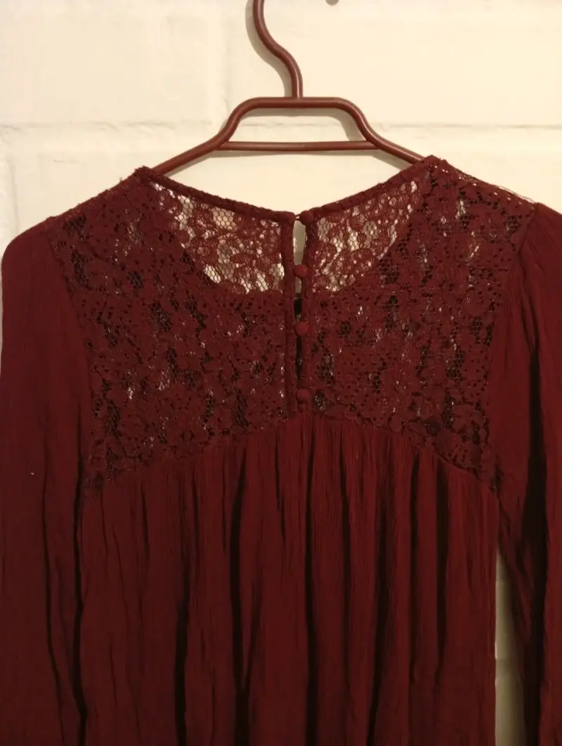 Vestido burdeo con encaje - 2