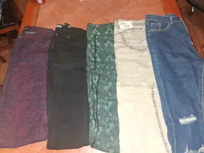 Lote de jeans variados - miniatura 1