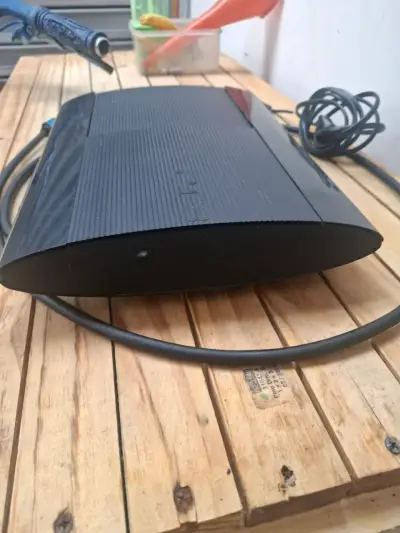 Consola PlayStation 3 con cable - miniatura 4