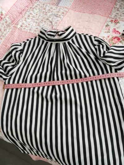 Blusa rayada blanca y negra - miniatura 3