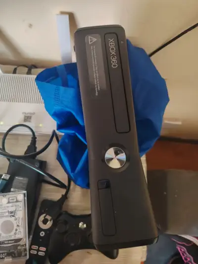 Xbox 360 en buen estado - miniatura 1