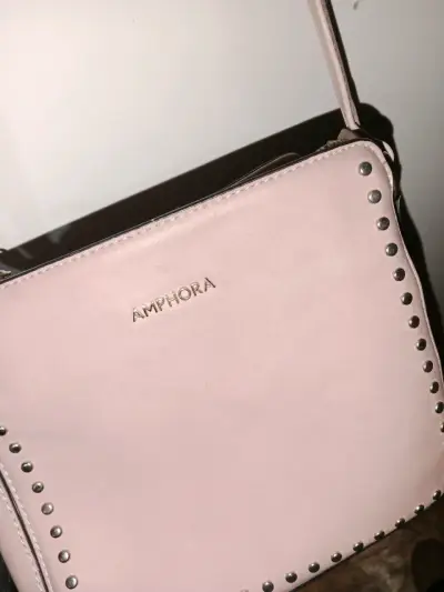 Cartera rosa con tachas - miniatura 2