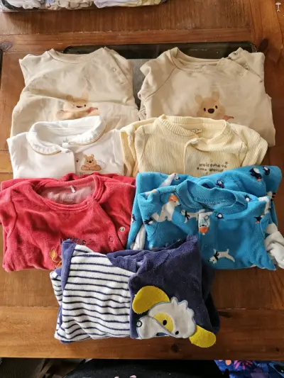 Lote ropa bebé 0/3 meses - miniatura 1