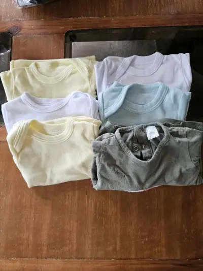 Lote ropa bebé 0/3 meses - miniatura 5