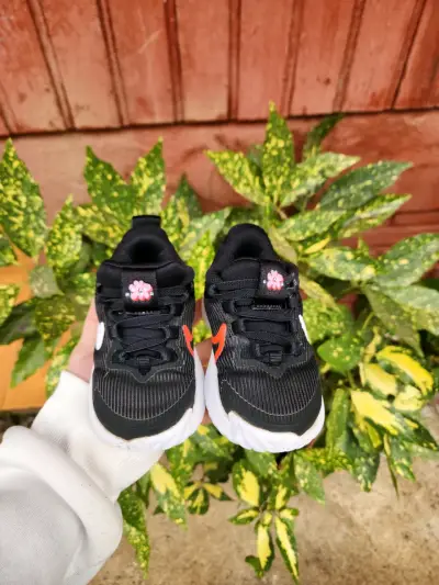 Zapatillas deportivas negras niña - miniatura 1