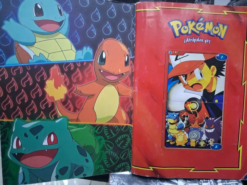 Mini álbum Pokémon Pikachu - 2