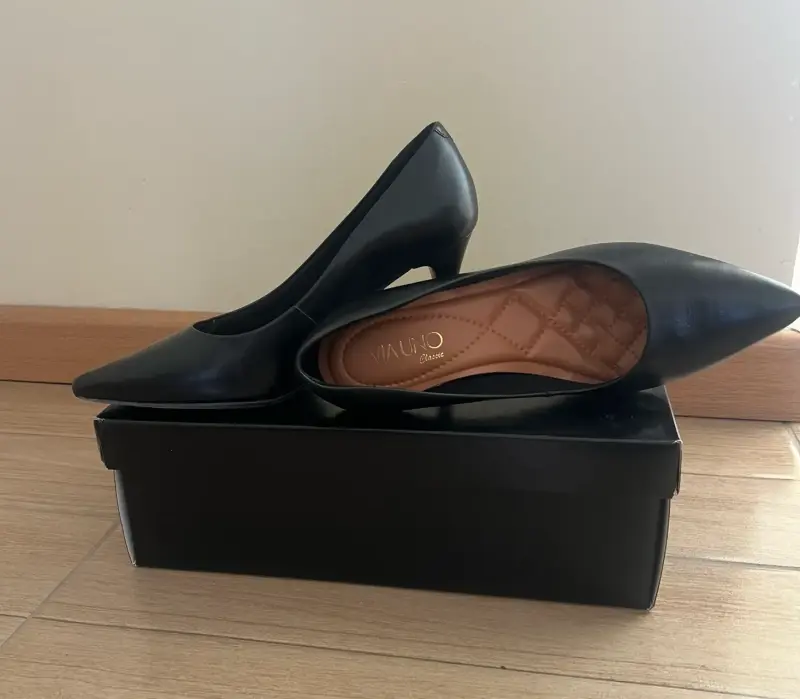 Tacones Vía Uno negros clásicos - 2