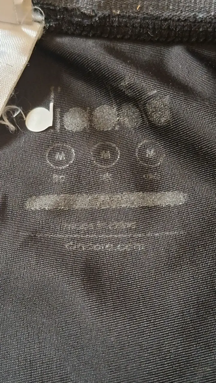 Pantalones deportivos negros - 2