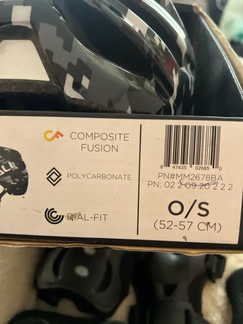 Casco y protecciones KALI niño - 4