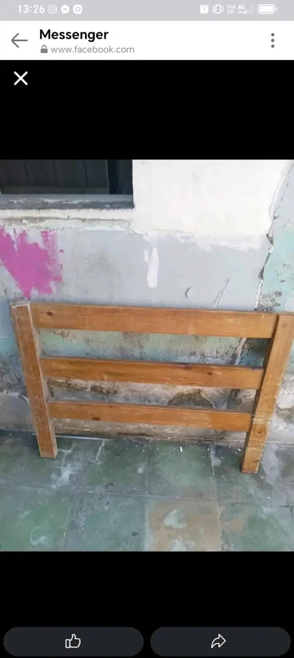 Marquesal de madera para cama - 2