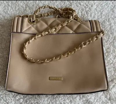Cartera bandolera beige acolchada - miniatura 2